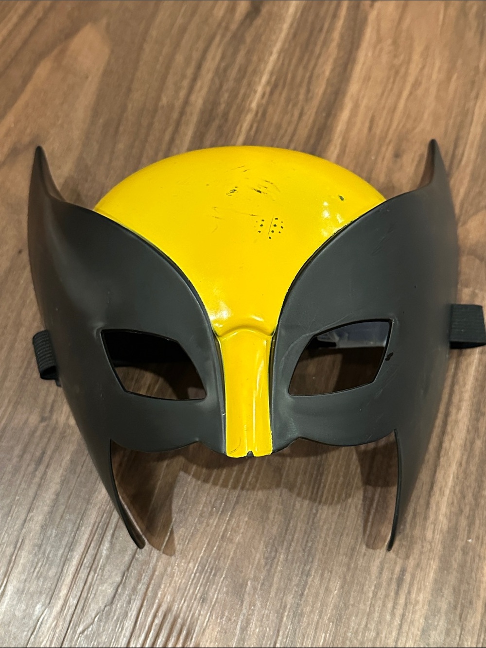 Kids Yellow and Black Superhero Mask - Wolverine Style Costume Mask Superhero